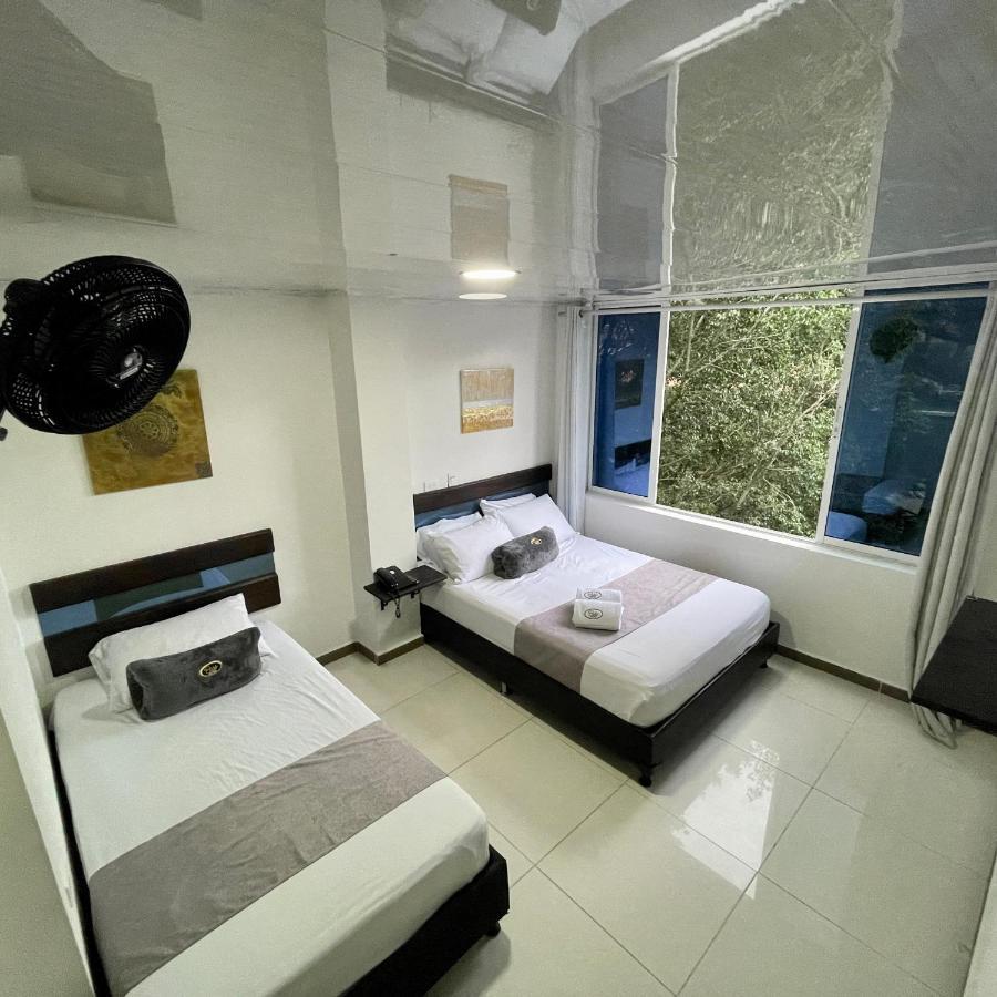 Pass, Laureles Medellin