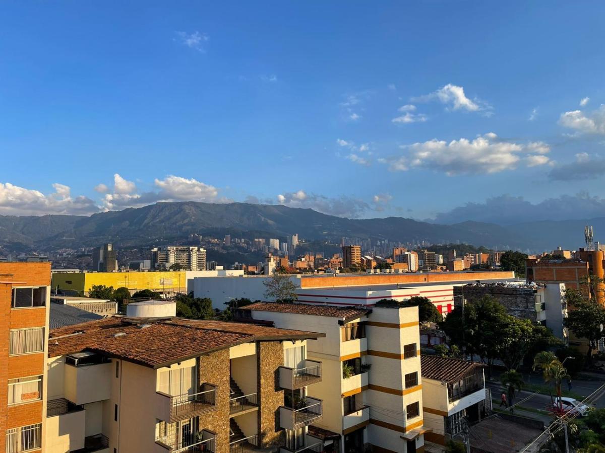 Pass, Laureles Hotel Medellin