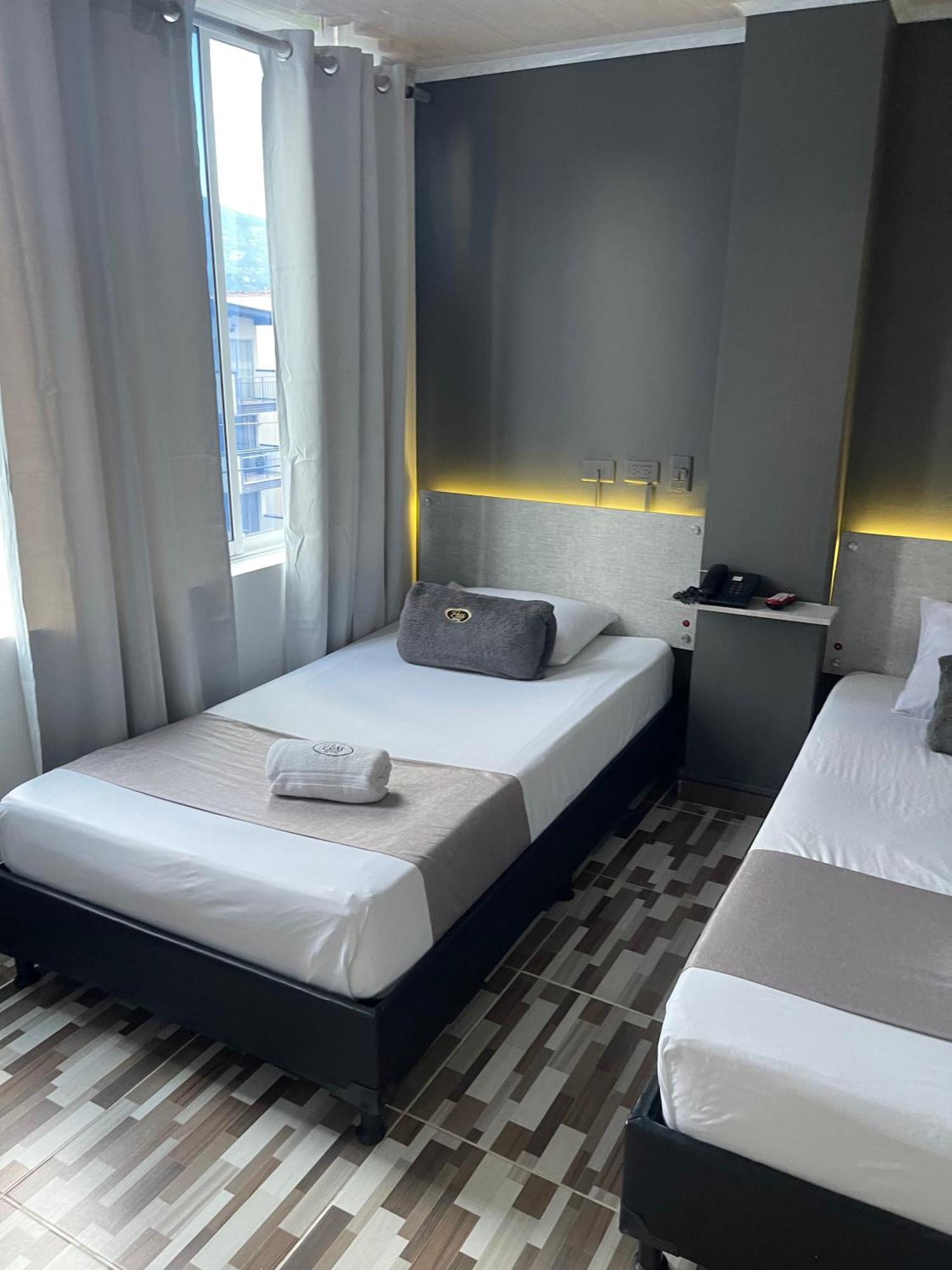 Hotel Pass, Laureles Medellin